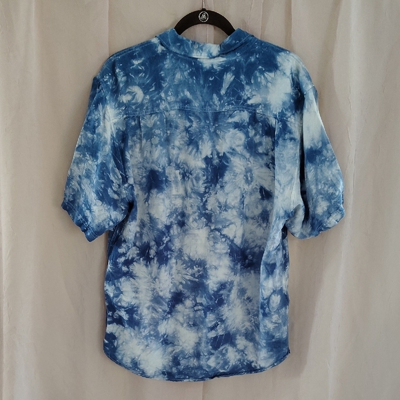 Tommy Bahama Ocean Blue Casual Shirt - Picture 4 of 4